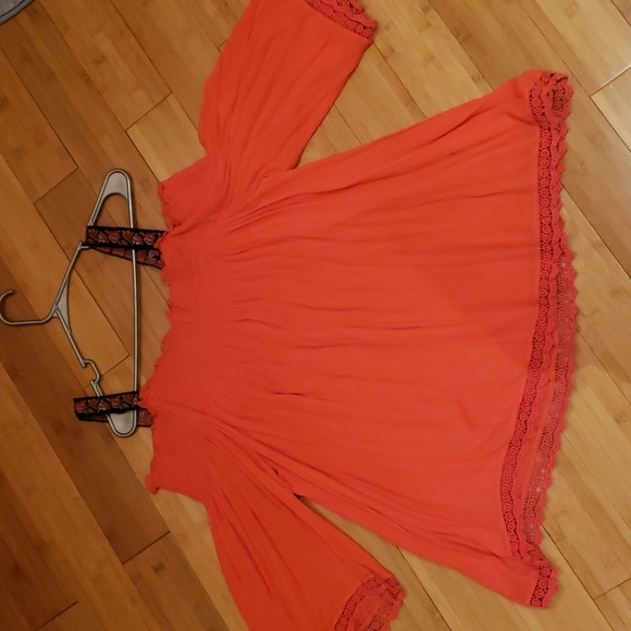 ONE WORLD Tops - Orange cold shoulder top. "FINAL PRICE "